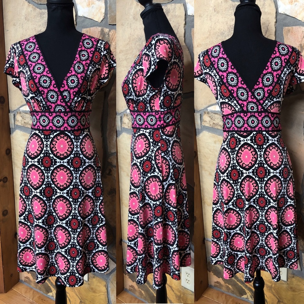 LONDON TIMES Medallion Print Pull-on Stretch Wrap Bodice Cap Sleeves Dress (8P) - Picture 14 of 16